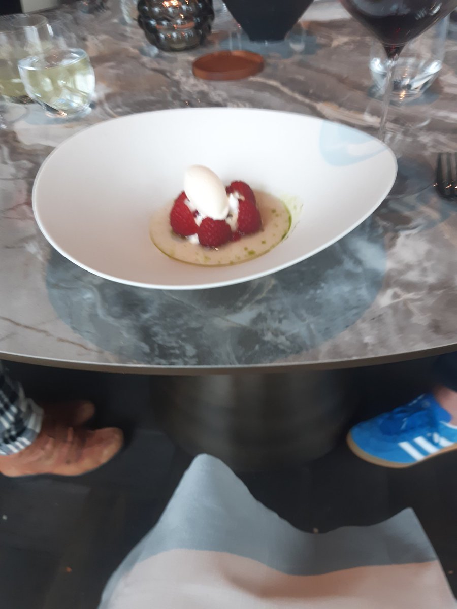 GerdaFloris's tweet photo. Restaurant Showw.
Ga er een keer heen. Voor een leuke avond uit. https://t.co/rAVGFQ6KOm