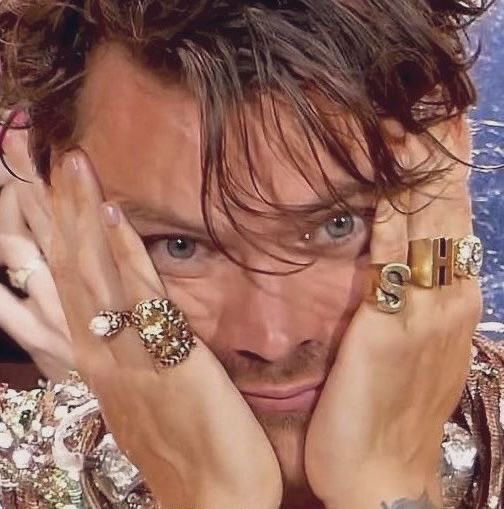 goldenrryhrry's tweet image. sweet boy