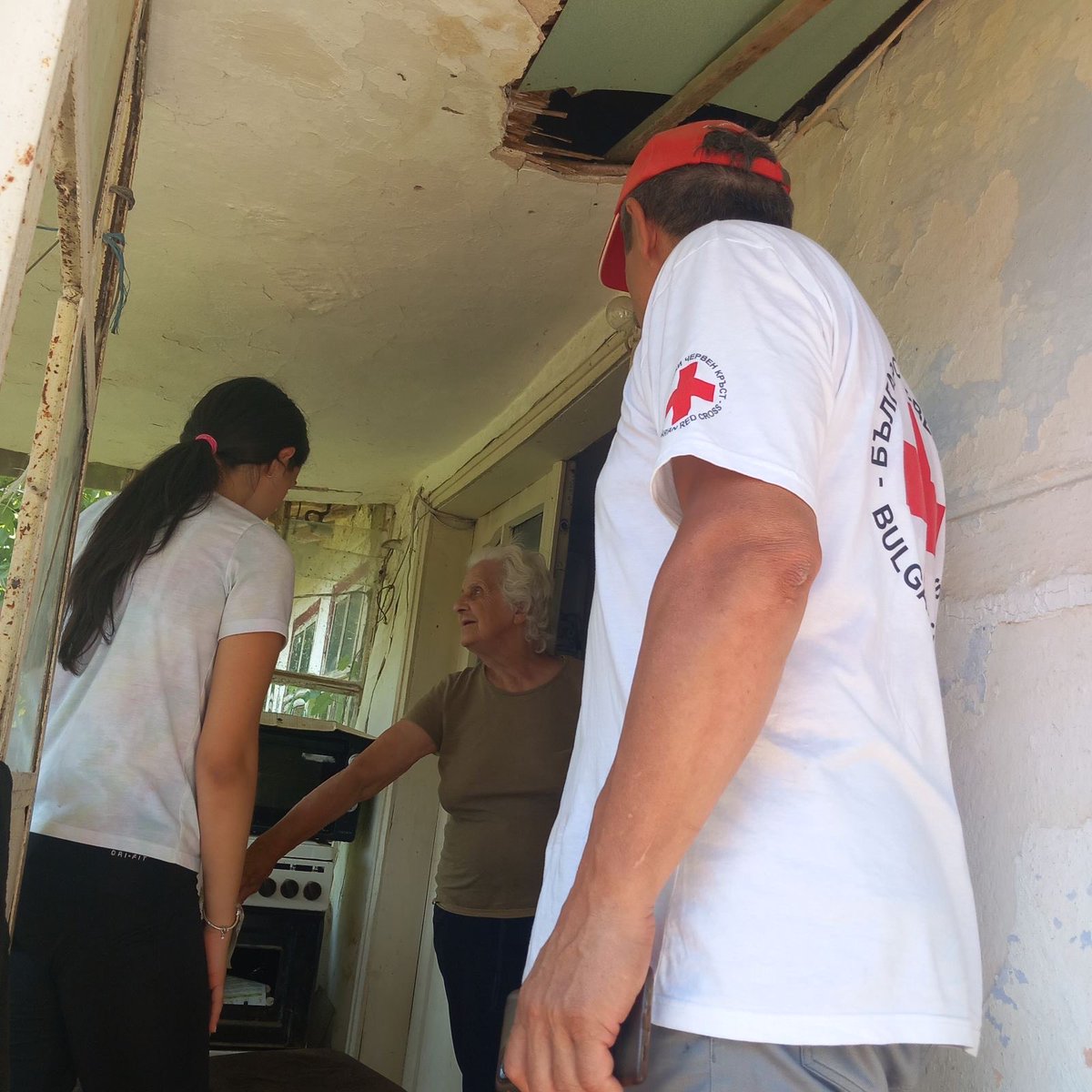 IFRC Europe (@ifrc_europe) on Twitter photo Teams from <a href="/BGRedCross/">Bulgarian Red Cross</a> are providing psychological first aid and distributing water, food and supplies to households impacted by fires in Bulgaria. This includes 50 kitchen sets and 100 bed linen sets.
A national fundraising campaign has been launched to support those impacted. Teams from <a href="/BGRedCross/">Bulgarian Red Cross</a> are providing psychological first aid and distributing water, food and supplies to households impacted by fires in Bulgaria. This includes 50 kitchen sets and 100 bed linen sets.
A national fundraising campaign has been launched to support those impacted.