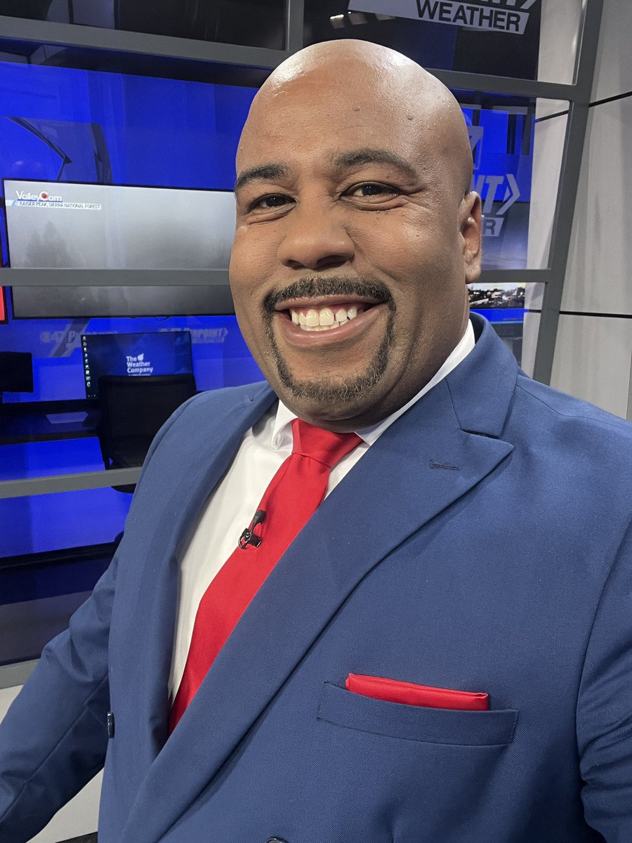 Happy Monday! 90’s return to the extended forecast!