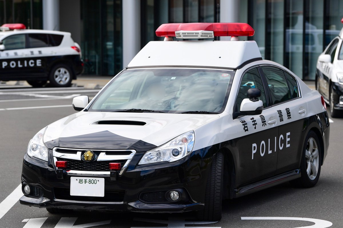 岩手県警察 BM系レガシィB4パトカー 昇降機付きレガシィパトカー 