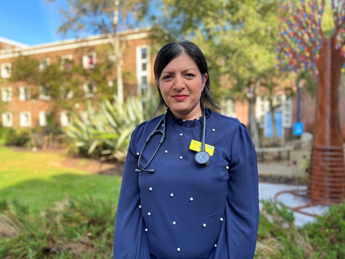SWBHnhs's tweet image. She's won Employee of the Year in the staff recognition awards and is renowned for her dedication to both patients and staff. Step forward Dr Huma Naqvi, Consultant Geriatrician, who's our latest NHS Hero. Read more here: swbh.nhs.uk/news/nhs-heroe… @doc_hnaqvi #NHSHeroes