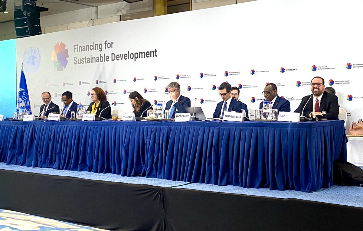 CamilaZepedaL's tweet photo. Arrancan los trabajos de la delegación mexicana en Addis Abeba 🇪🇹 en la conferencia preparatoria sobre Financiamiento para el Desarrollo Sostenible #FfD4 @UNDESA y la implementación de la #Agenda2030 y, en la que Rodolfo Reta de la @MexOnu 🇲🇽 fue elegido rapporteur de la reunión https://t.co/tjZeDWbeMN