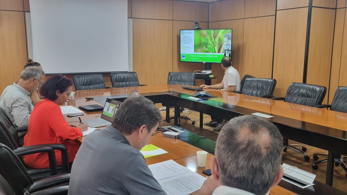 Cooperativas Agro-alimentarias de España (@coopsagroes) on Twitter photo Juan Sagarna en el CS #Vino presenta los análisis de
<a href="/SUPPORTIPM_EU/">SUPPORT - Horizon Europe project</a> y anima a técnic@s de #cooperativas a que junto con los viticultor@s realicen esta encuesta sobre #gestióndeplagas survey-aecp.ethz.ch/index.php/1634… porque sus opiniones se trasladarán a Bruselas #Sostenibilidad Juan Sagarna en el CS #Vino presenta los análisis de
<a href="/SUPPORTIPM_EU/">SUPPORT - Horizon Europe project</a> y anima a técnic@s de #cooperativas a que junto con los viticultor@s realicen esta encuesta sobre #gestióndeplagas survey-aecp.ethz.ch/index.php/1634… porque sus opiniones se trasladarán a Bruselas #Sostenibilidad