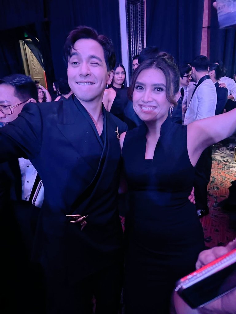 IStanAR02's tweet photo. ah basta ako may sarili akong 🚢
#AlMav
eyyyy🤙🤙 https://t.co/zLBVAQ0pnO