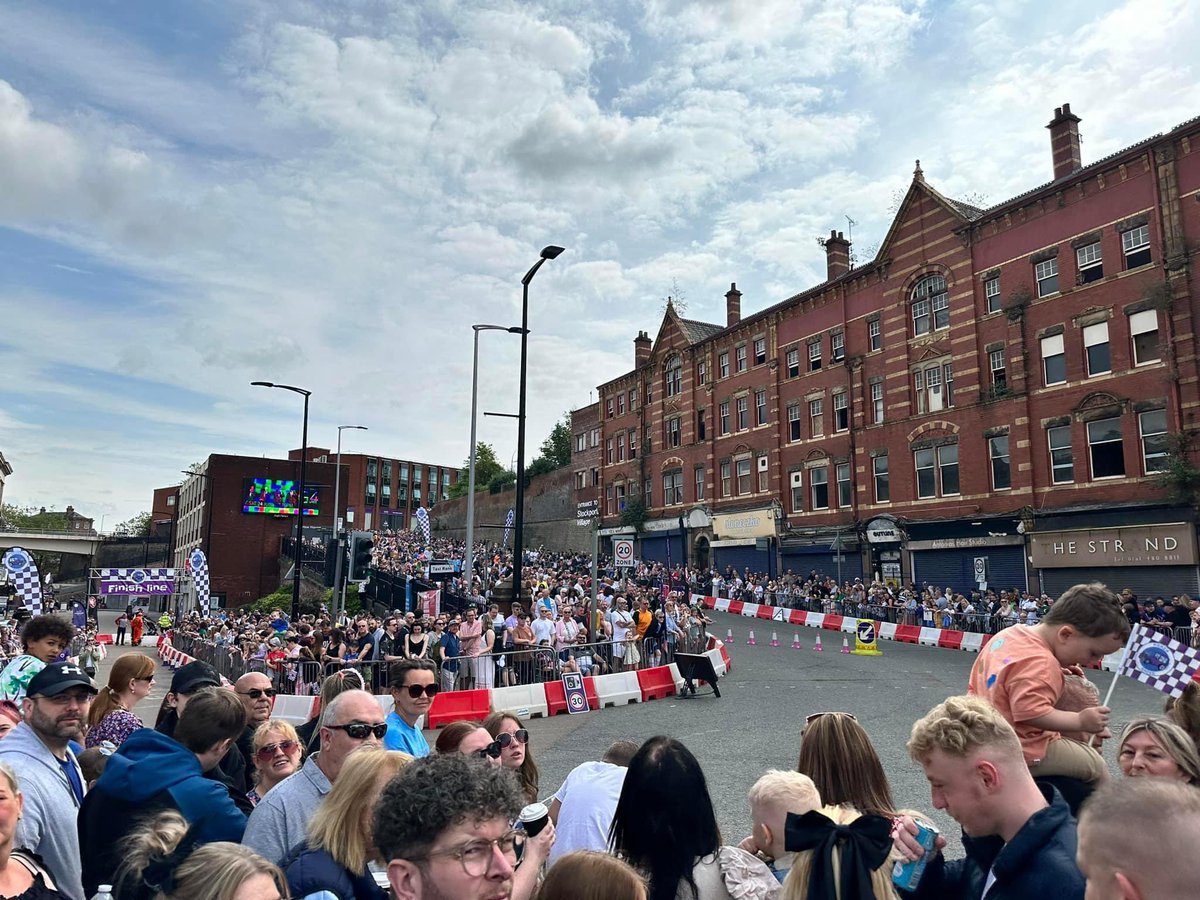 Totally Stockport Krazy Races is back this Sunday 👏 #stockport