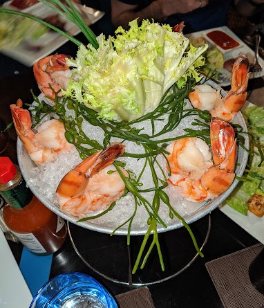 Size matters when it comes to shrimp, and we don't disappoint! Just feast your eyes on our colossal shrimp. #colossalshrimp #seafood #seafoodlover #seafoodappetizer #appetizer #dinnertıme #oldhomestead #nycrestaurants #nycrestaurant #greatfood #finedining #nycfood #nycfoodie