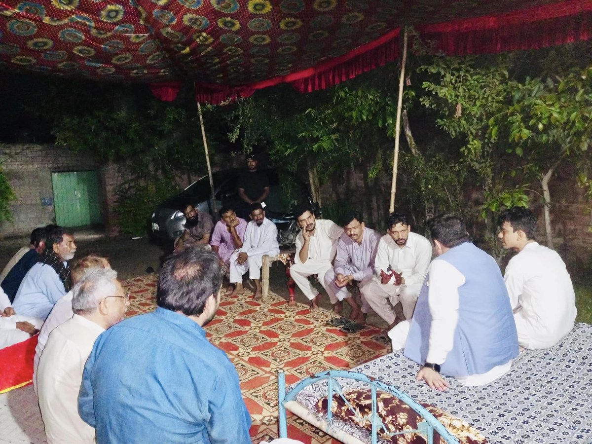 MianZiagolden's tweet photo. ہارون درانی کے ماموں عارف محمود درانی کی وفات پر دعائے مغفرت اللہ سوھنا مرحوم کو جنت الفردوس میں اعلی مقام عطاکرے اور لواحقین کو صبر جمیل سے نوازے آمین الھم آمین
#TeamRSK #TeamMZ #NA100 https://t.co/KB3jfxVjH5