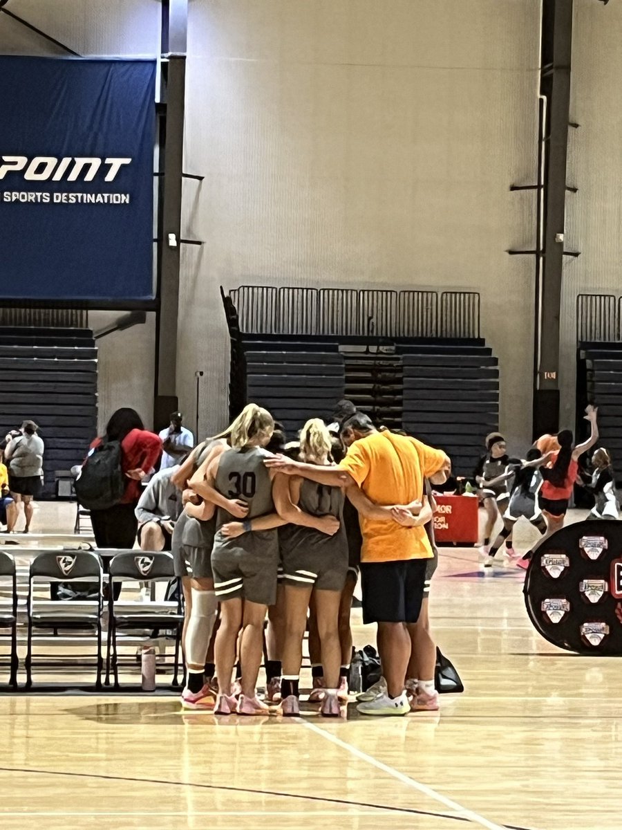 Ellie Butler tweet media