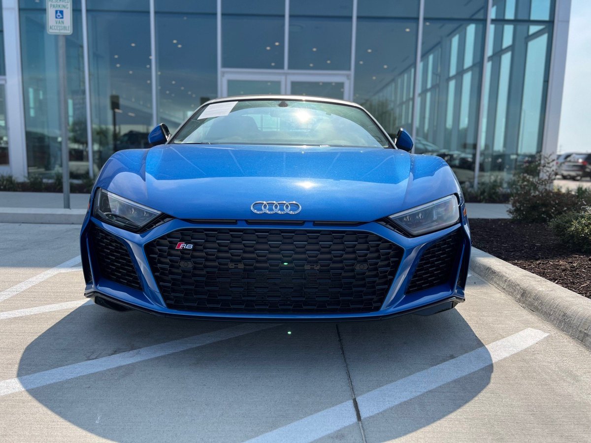 AudiFtWorth's tweet image. 💙 This beast isn’t just fast, it’s lightning quick.

This 2023 Audi R8 is here to chase those blues away! With its sporty design and roaring performance, it's ready to burn rubber.

🛒 Shop Now:
audifortworth.pulse.ly/gvjho2k7he

#CatchMeIfYouCan #TestDriveReady #ShopAudi