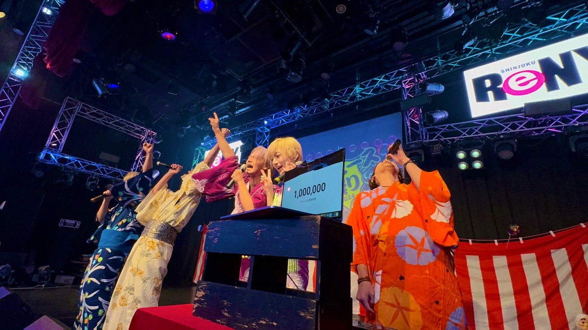 nao_studio79's tweet photo. ついに、、、‼️

チャンネル登録100万人達成🎉✨🎵

やったぞぉーーーーーーーーー✌️🧩

本当に本当にここまで一緒に歩んで来てくれてありがとう。

達成する瞬間を見れたことが本当に嬉しかった🥹

そして本日の主役、かちょー誕生日おめでとう🎊💙

本当にめでたいことが重なった幸せな日だった🕺 https://t.co/rqqVnWT62R