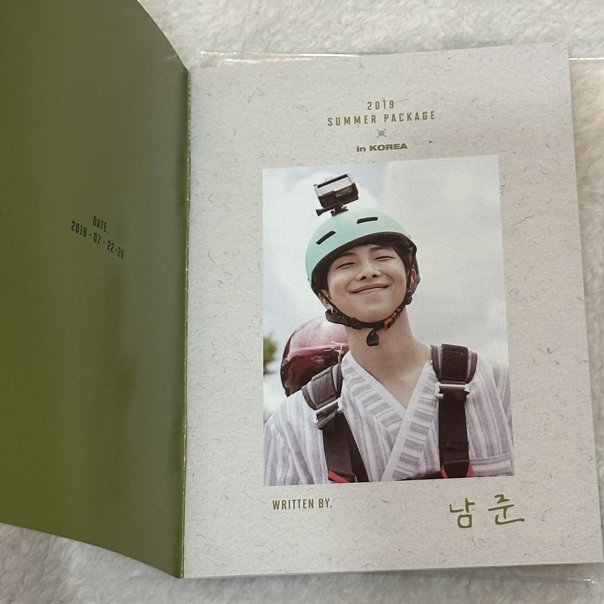 ch12ao's tweet photo. ส่งต่อของนัมจุน 
- 6-cut flim photo winter package
- diary winter package
- diary summer package

ได้ทั้งหมด 500 รวมส่ง
สภาพเคยแกะเช็คทั้งหมด อาจมีรอยขนแมวบ้างค่ะ 

#ตลาดนัดบังทัน #ตลาดนัดรถไฟบังทัน #การ์ดบังทัน #การ์ดนัมจุน นัมจุน rm https://t.co/2cYC3eDiw4