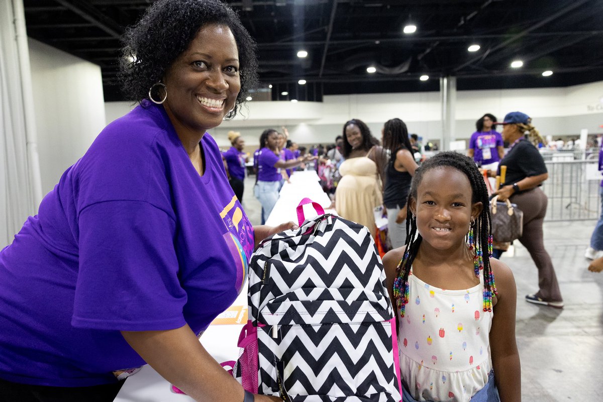apssupt's tweet photo. #APSFamily, I enjoyed celebrating back to school with you this weekend! Getting excited for #APSDayOne together has always been one of my favorite memories. ย I look forward to seeing you bright and early on August 1!๐ย #APSDayOne #APSBash #AtlantaPublicSchools https://t.co/FzX0q3GGL6