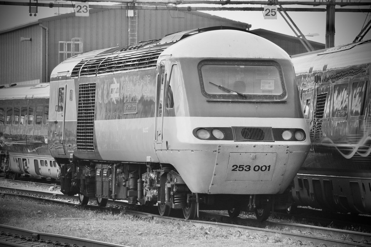 manonplatform's tweet image. Very sad to hear that the legendary designer of the iconic InterCity 125 has passed away today at the age of 95. 

RIP Sir Kenneth Grange 1929-2024.