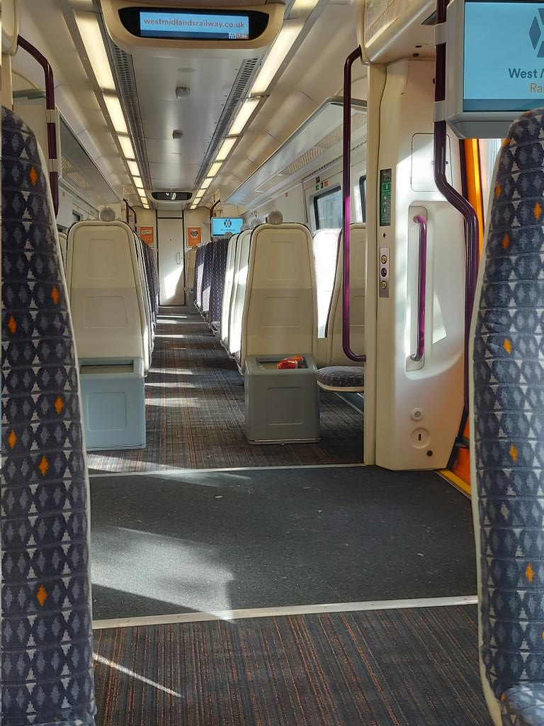 firko's tweet photo. Train is late but there is a silver lining - it is not stopping at 8 stops so is very quiet... #ghosttrain https://t.co/0Uy0GNs2cC