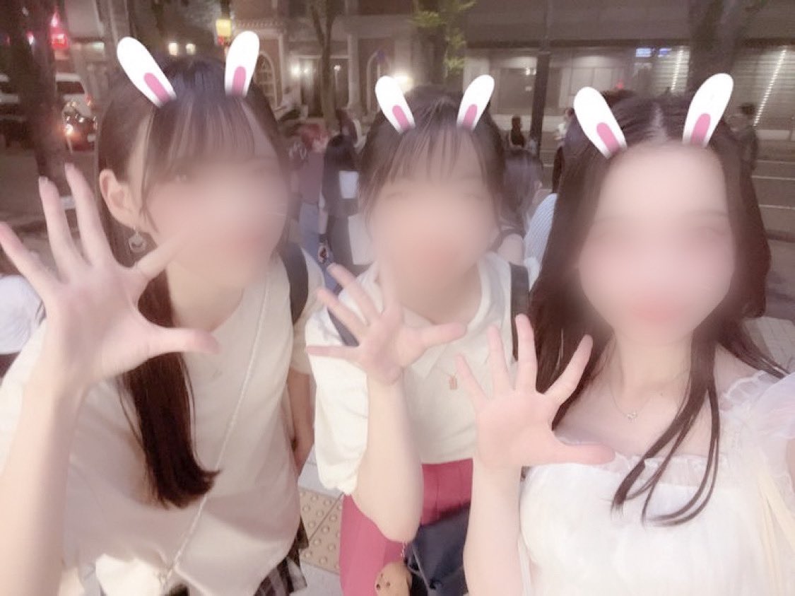 m_sz_so's tweet photo. スタトロ2列目で過去一近くて聡くんが目の前本当に目の前あるいてた、、😭💚💚
3日間ありがとう夢の日々すぎた、だいすき
今日は久しぶりに会えた唯一のお友達もいて本当に嬉しい大好きtimeleszにも2人にももう会いたい大好き😭❤️💚💜 https://t.co/GnFrCApIFE