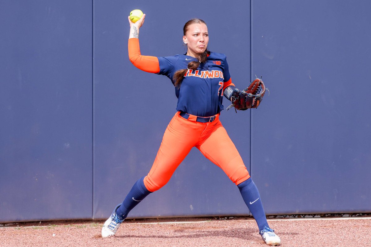 IlliniSB's tweet photo. Year 1️⃣ is in the 📚!!  Year 2️⃣ 🔜

#Illini | #HTTO https://t.co/mljiN5b99d