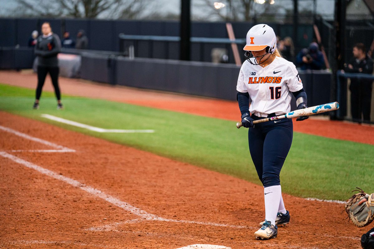 IlliniSB's tweet photo. Year 1️⃣ is in the 📚!!  Year 2️⃣ 🔜

#Illini | #HTTO https://t.co/mljiN5b99d