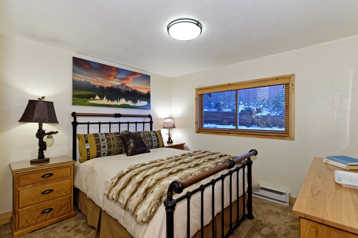 Jazz Aspen Snowmass (@jazzaspen) on Twitter photo Book now to secure your lodging for the JAS Labor Day Experience in Snowmass! The Crestwood is the most convenient homebase for all your activities while in Snowmass. Call 800-356-5949 or email res@thecrestwood.com to reserve your lodging for the music event of the summer. Book now to secure your lodging for the JAS Labor Day Experience in Snowmass! The Crestwood is the most convenient homebase for all your activities while in Snowmass. Call 800-356-5949 or email res@thecrestwood.com to reserve your lodging for the music event of the summer.