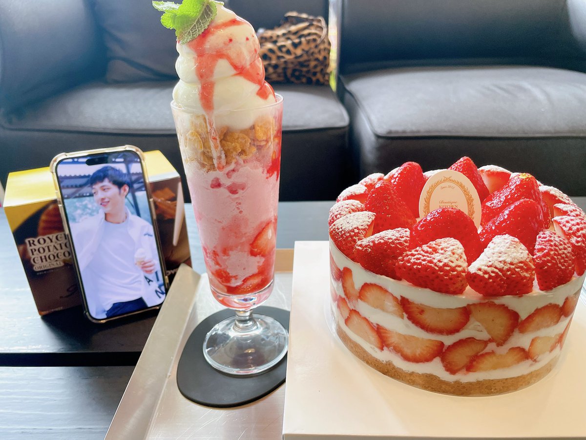 LAR_723's tweet photo. 예밍아 생일축하해🎂
늘 웃는 일만 가득하길!!! https://t.co/JFibspWnSX