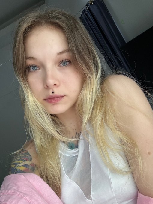 You can always catch me here for some chats if you need a company 👇🏻❤️  https://t.co/dhJSIHc8UO https://t