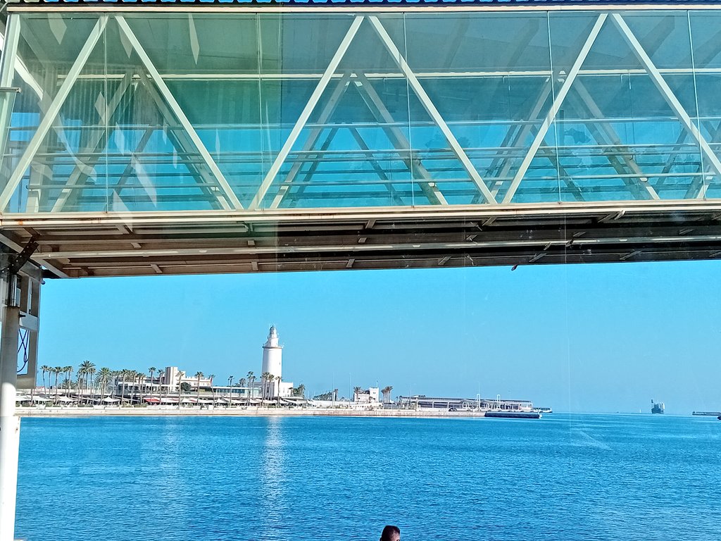 BAENA15003691's tweet photo. #Málaga 
#FragataVictoria
#lunes
QUE MARAVILLA🥰💚💜 HOY ATRACADA EN MÁLAGA LA BELLA👑🌊☀️🌊👑⚓️Y SE PUEDE VISITAR https://t.co/X1ZqPdU2qR