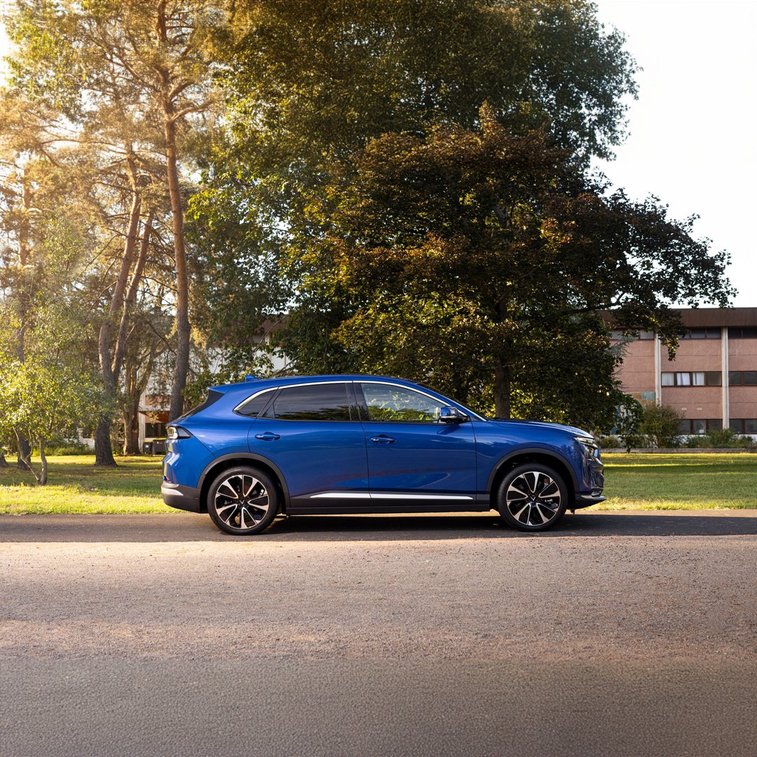 The VF 8 provides smart luxury, within reach. Advanced options, features, and innovation make every journey more than just a drive. 
  
Click the link below to experience for yourself: vinfastauto.us 

#VinFast #VF8 #BoundlessTogether #ElectricVehicle