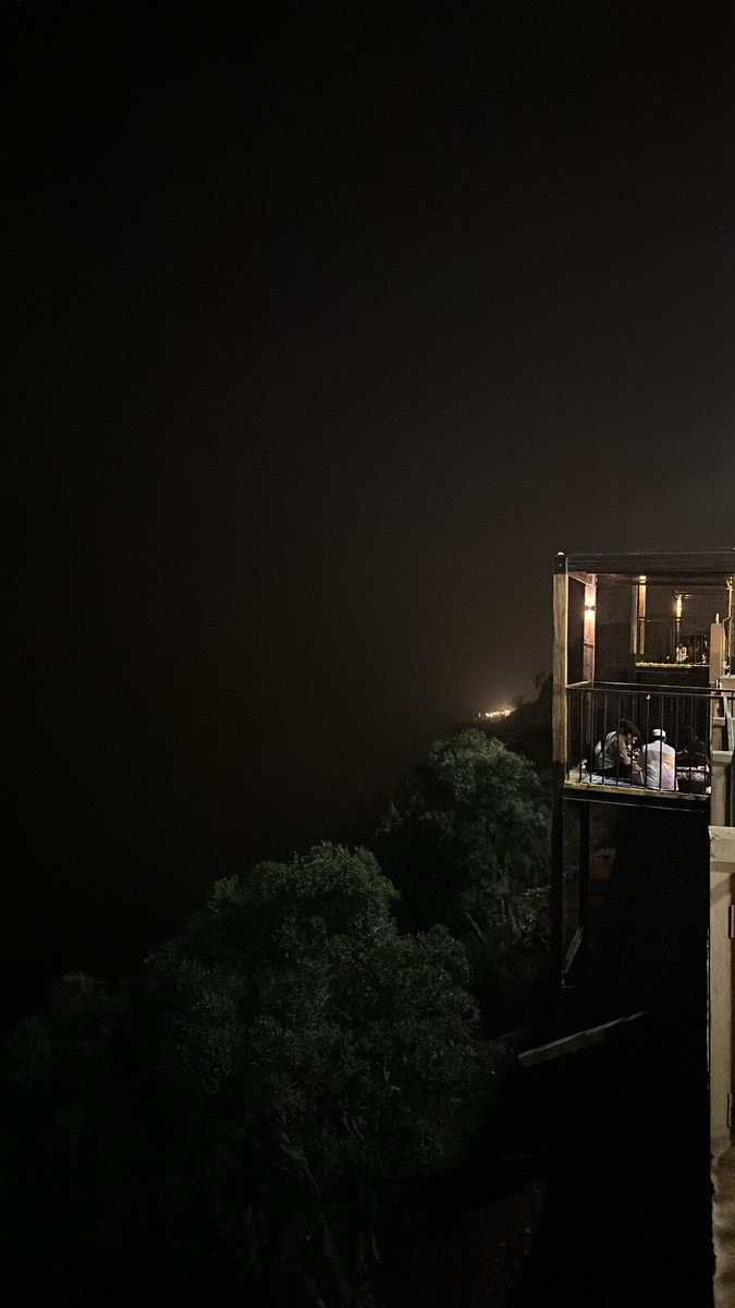 منوتي ليتك معي 🩶