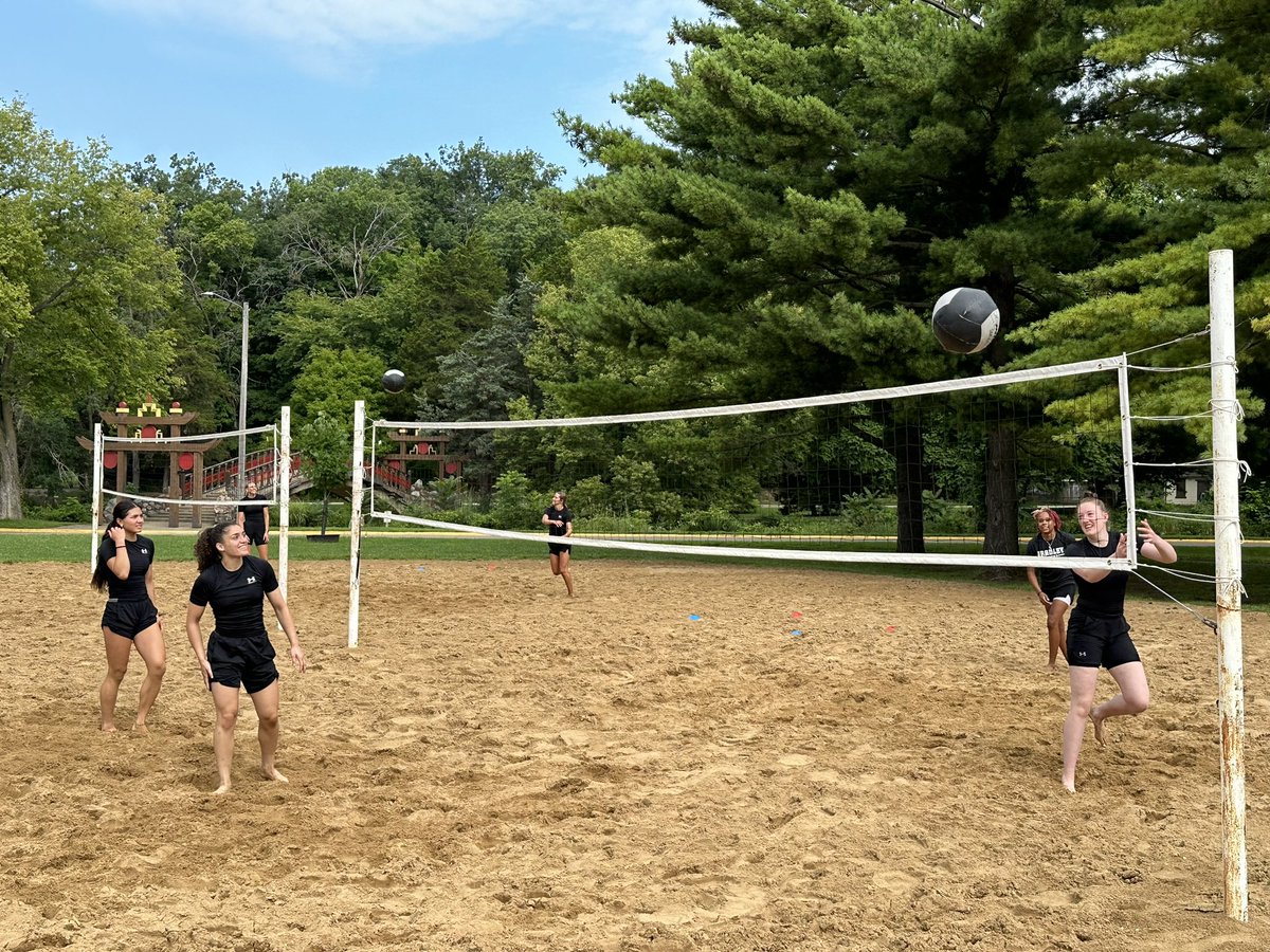Bradley WBB (@bradleywbb) on Twitter photo We had a great time playing Medball Volleyball today!
Congratulations to <a href="/CarlieVick/">Carlie Vick</a> & <a href="/ClaireMcDougie/">Claire McDougall</a> for winning the tournament!
#BeBold #BeBrave We had a great time playing Medball Volleyball today!
Congratulations to <a href="/CarlieVick/">Carlie Vick</a> & <a href="/ClaireMcDougie/">Claire McDougall</a> for winning the tournament!
#BeBold #BeBrave