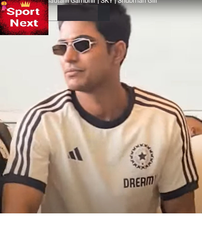 SportNext1's tweet photo. Team India C & Vc श्रीलंका दौरे के लिए रवाना हुई टीम इंडिया
#INDvsSL2024 #TeamIndia #IndiavsSriLanka #GautamGambhir #ShubmanGill #SuryaKumarYadhav #HardikPandya𓃵 #indiacricket #Cricket #INDvSL #INDvsSL #SLvsIND #SLvIND #SanjuSamson https://t.co/ToHCxtqEu3