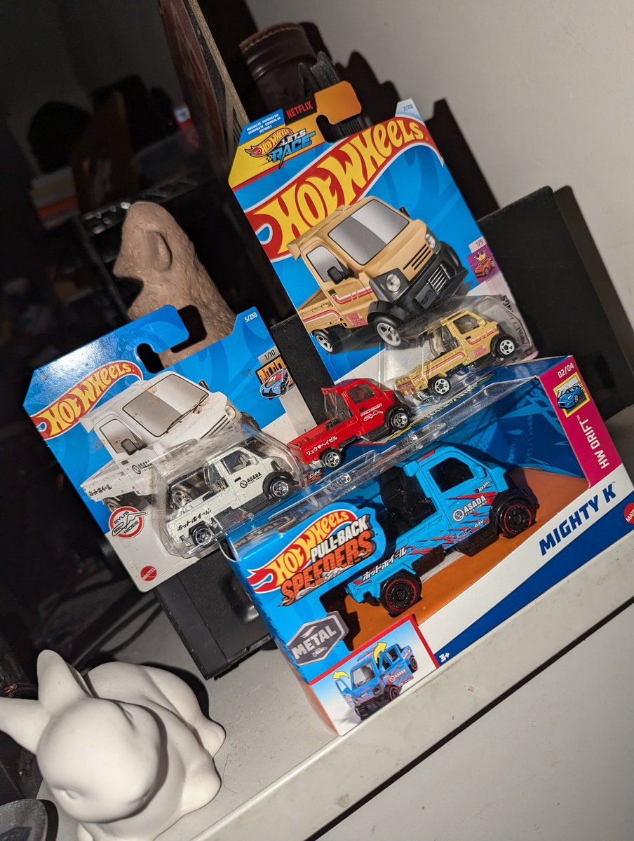 krislipman's tweet photo. Taken in the dark, off the cuff, guesswork...
#HotWheels
#MightyK
#KeiTruck https://t.co/g6Djdij2Zj