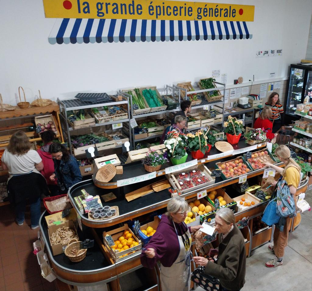 Venez visiter le premier magasin participatif de #Nancy ce samedi 27 juillet à 10h. Posez vos questions et voyez si vous avez envie de relocaliser votre consommation. #ess #ecoresponsable #bio inscrivez-vous  ici -&gt; grandeepiceriegenerale.fr/rejoignez-nous/