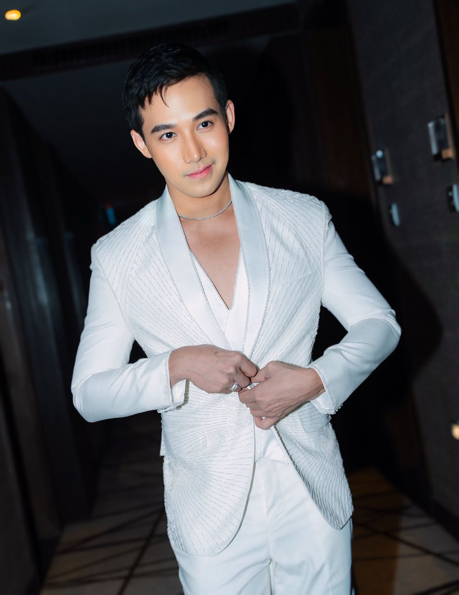 Ken Chan (@akosikenchan) on Twitter photo I am grateful and honored to have been named the “BingoPlus Gala Night Icon” at the #GMAGala2024. This recognition means a great deal to me. I extend my heartfelt thanks to <a href="/Bingoplusph/">BingoPlus</a> for this incredible honor 🖤
#BPxGMAGala
#BingoPlusGMAGala2024
<a href="/gmanetwork/">GMA Network</a>
<a href="/Sparkle_GMA/">Sparkle GMA Artist Center</a> I am grateful and honored to have been named the “BingoPlus Gala Night Icon” at the #GMAGala2024. This recognition means a great deal to me. I extend my heartfelt thanks to <a href="/Bingoplusph/">BingoPlus</a> for this incredible honor 🖤
#BPxGMAGala
#BingoPlusGMAGala2024
<a href="/gmanetwork/">GMA Network</a>
<a href="/Sparkle_GMA/">Sparkle GMA Artist Center</a>
