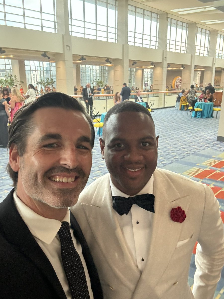 KevinRappDC's tweet image. With over 20 years in the restaurant industry, I know firsthand the dedication it takes to keep it running smoothly.
Great to see my old friends, John Grace, General Manager @oldebbitt and Dave Moran, Director of Operations @clydes_restaurant group at the @ramwdc RAMMY Awards.…