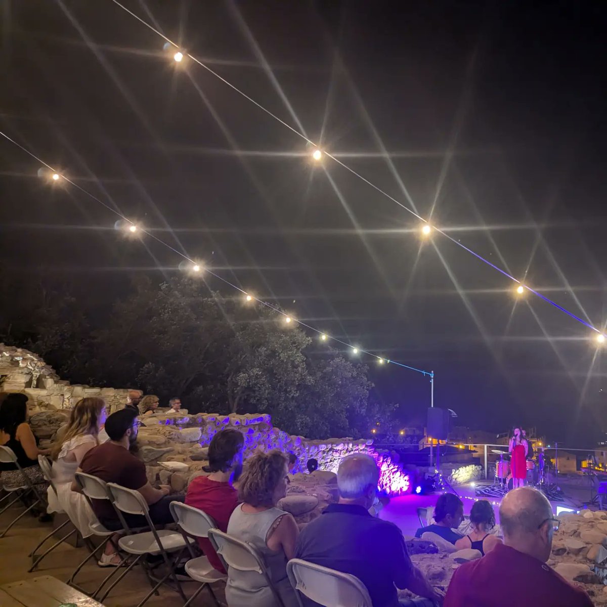 📸 Les Nits d'Adelaida 2024

✨ Una nit d'estiu al castell plena de soul, jazz i blues amb <a href="/AlyAlmaMusic/">Aly Alma Music</a>!

🤝 <a href="/CerviaAntic/">Cervia Antic</a> i <a href="/Aj_CerviadeTer/">Ajuntament de Cervià de Ter</a>.

#amywinehouse #cerviàdeter #NitsdAdelaida