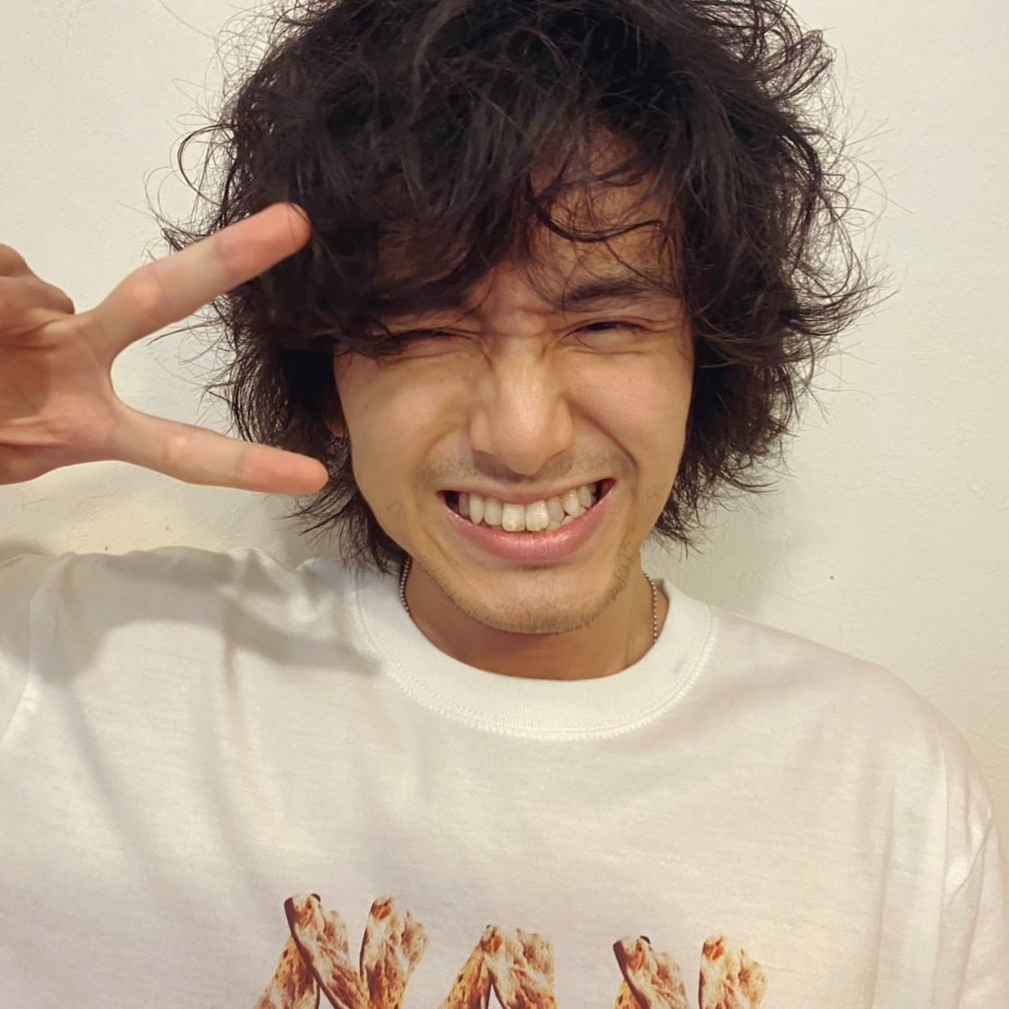 blueskyindigose's tweet photo. #藤井風
#fujiikaze 
#見た人も無言で笑顔を貼る https://t.co/cnwF4HXSTt