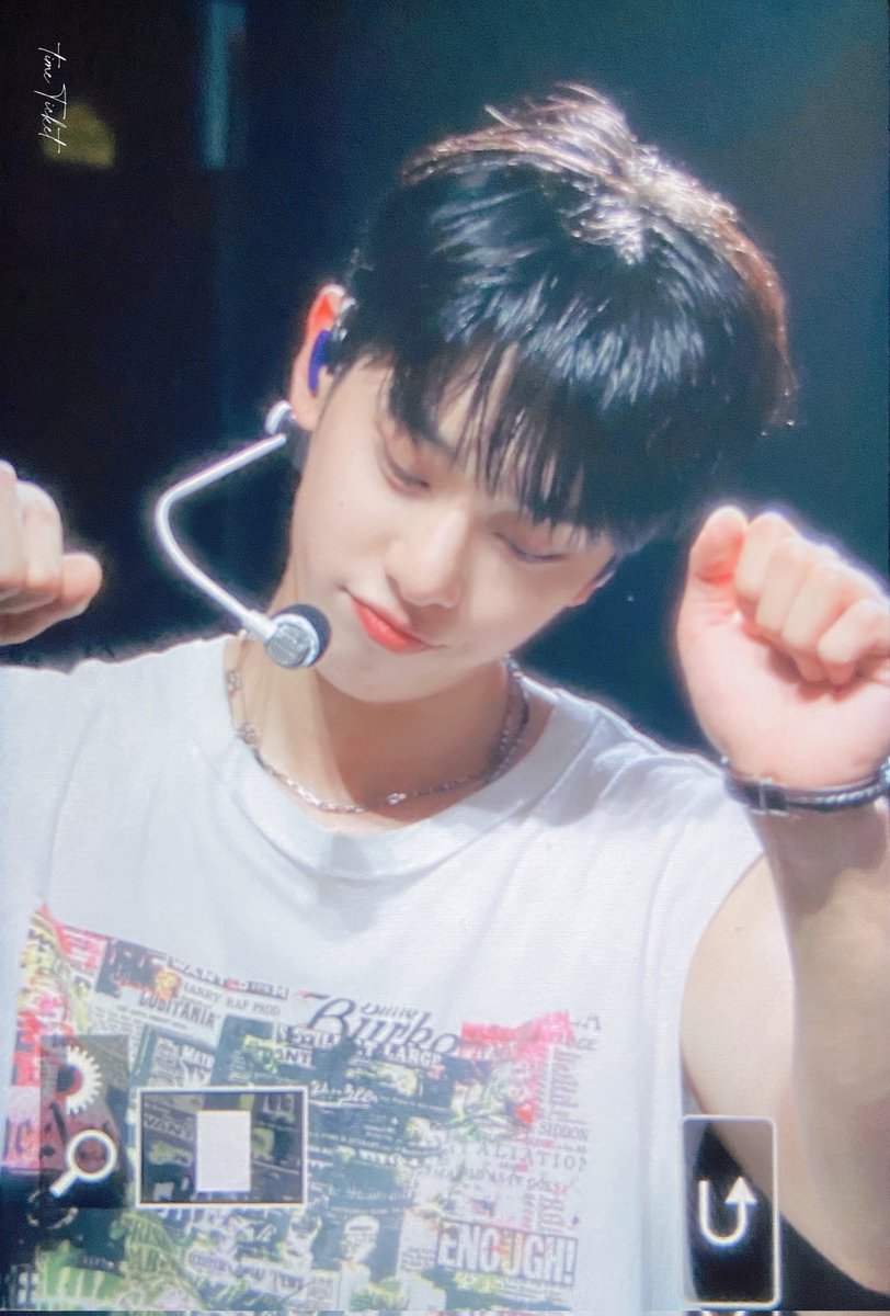 timeticket0917's tweet photo. 240721 AB6IX FAN CONCERT 'Find YOU' IN LA
🐶🌊
#김동현 #동현 #KIMDONGHYUN
#DONGHYUN #ドンヒョン
#AB6IX #에이비식스
#Find_YOU_LA #Fix_YOU https://t.co/nqdnk3H25g