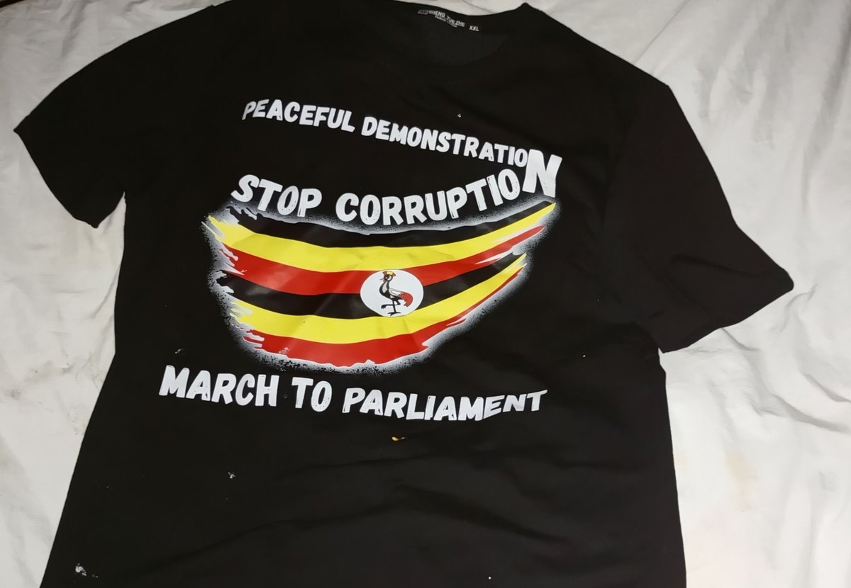 I am following back everyone retweeting this.  Let cause awareness 

Let’s turn up #March2Parliament #StopCorruption