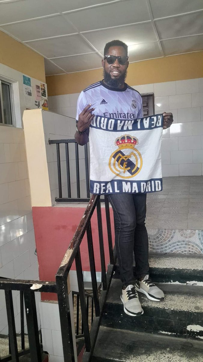 SupportersLIB's tweet photo. The Real Madrid Liberian Supporters mourn the passing of a Die-Hard Madridista in Molley Kiazolu alias Trojan or commonly known as the Real Ronaldo. 🤍🕊️ https://t.co/kmnonV0Xeo
