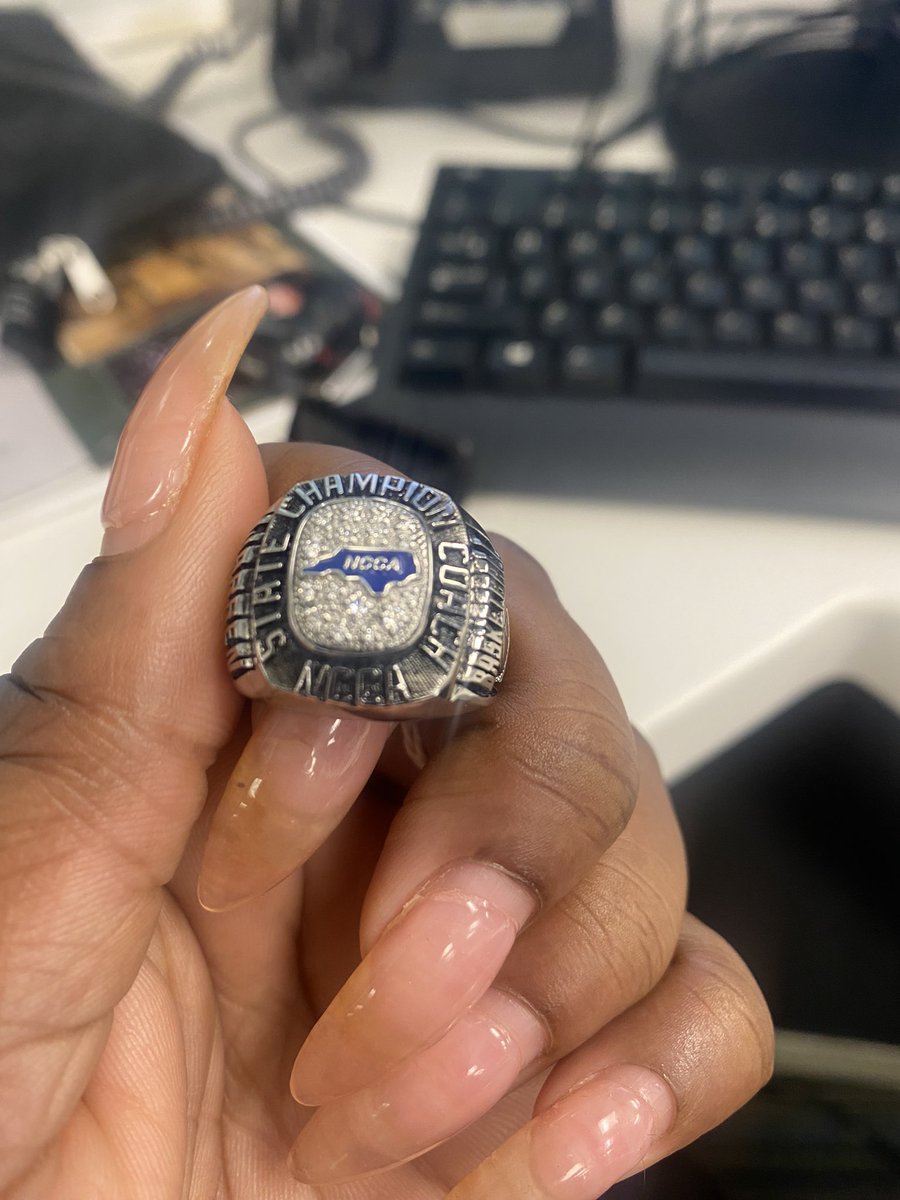 NikitaLaShaye3's tweet photo. Thank you @NCCoachesAssn for My State Championship ringπ₯π₯π₯ #2024 #Rolesville #LadyRams β€οΈππ€ #4A #WBball #NC #Warren #444 https://t.co/cOynb1usHa