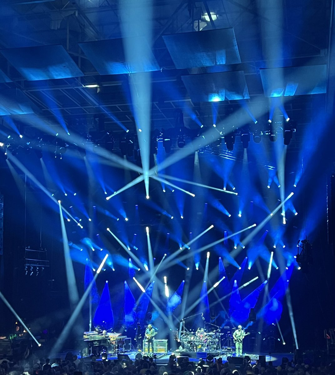 TheeAngryWaiter's tweet photo. Great times at Great Woods this weekend! 🐟⭕️
#phish #phishtour24 #greatwoods https://t.co/RCIBIQ92FL