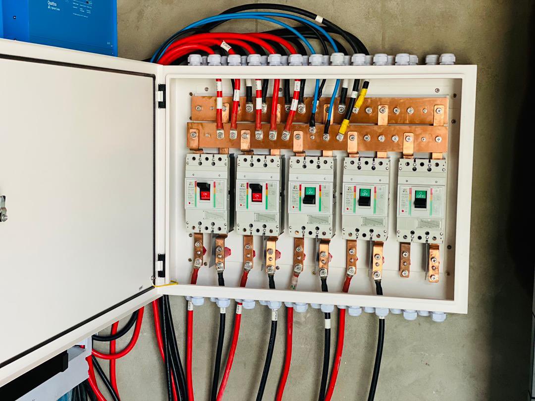 Led by <a href="/JosephAyamga1/">Joseph Ayamga</a>,we assessed the TerraTech <a href="/AktionDHilft/">Aktion Deutschland Hilft</a> <a href="/GERinSalone/">German Embassy Freetown</a> <a href="/BMZ_Bund/">Bundesentwicklungsministerium</a> funded installation of a 90KVA solar power system at the Yagoi Fish Trading Hub in 🇸🇱This 100% solar facility ensures 24/7 green energy for eco-friendly fish preservation for 4,000+ fisherfolk