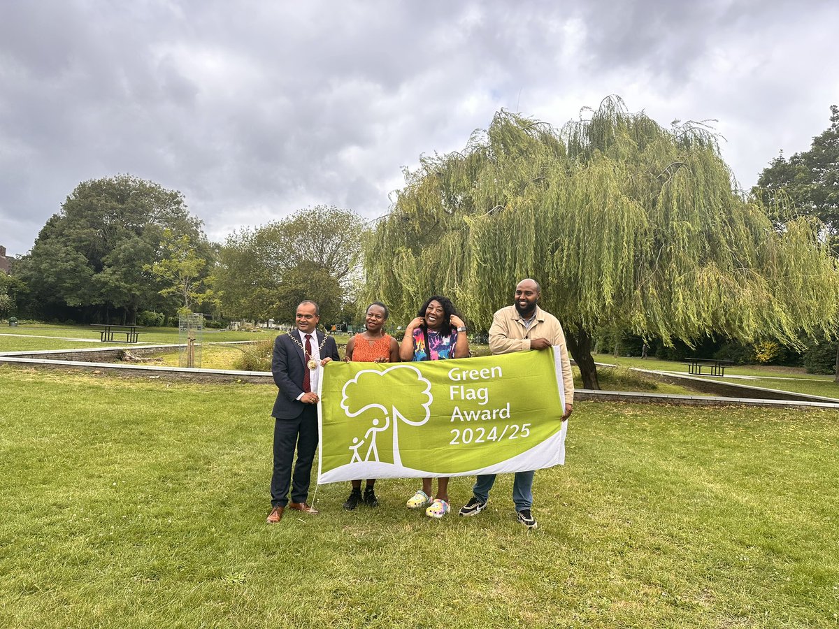 Jit Ranabhat (@jitranabhat) on Twitter photo Proud to raise <a href="/GreenFlagUK/">Green Flag</a> to celebrate the prestigious <a href="/GreenFlagAward/">GreenFlagAward</a> with colleagues and and friends of <a href="/PlumsteadGarden/">Friends of Plumstead Gardens</a> today. Congratulations 💚 all.
<a href="/Royal_Greenwich/">Royal Borough of Greenwich</a> Proud to raise <a href="/GreenFlagUK/">Green Flag</a> to celebrate the prestigious <a href="/GreenFlagAward/">GreenFlagAward</a> with colleagues and and friends of <a href="/PlumsteadGarden/">Friends of Plumstead Gardens</a> today. Congratulations 💚 all.
<a href="/Royal_Greenwich/">Royal Borough of Greenwich</a>
