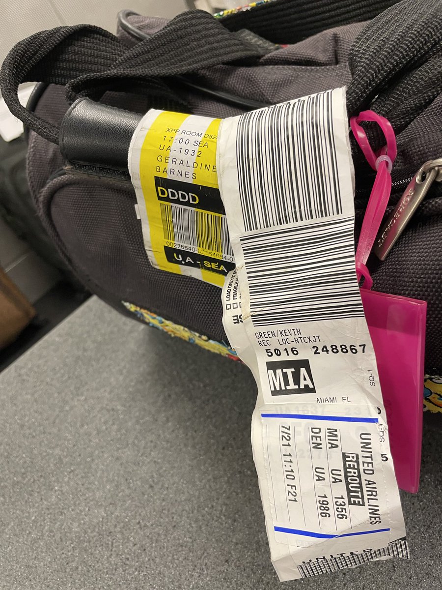 securbanlegends's tweet photo. So @united @PrincessCruises who put my baggage tag on someone else’s suitcase that was delivered to @SeaTacAirport using  Port Valet? In other words, who is responsible for attaching the baggage tag that was printed two days before departure https://t.co/Sz5v6FAefu