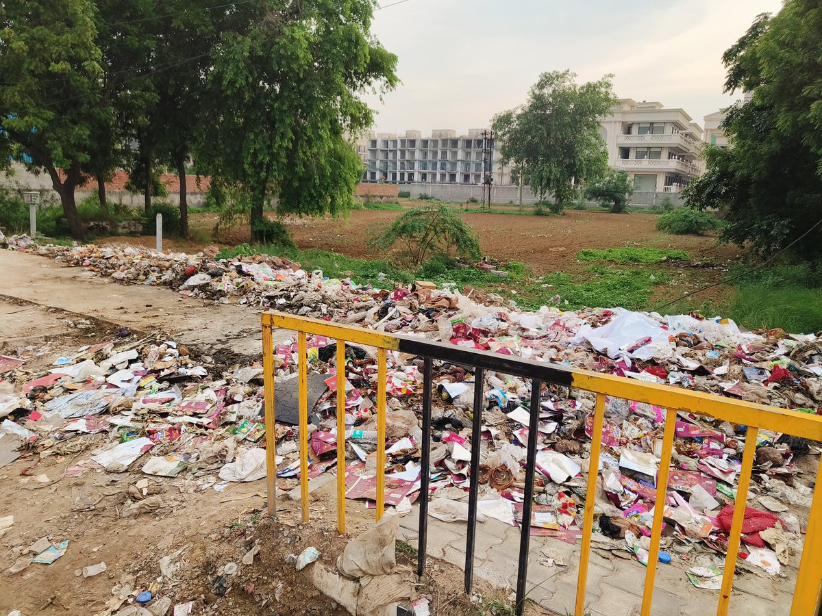 Varun95495615's tweet photo. @DC_Gurugram @diprogurugram1 @DiprHaryana @MunCorpGurugram @cmohry 
Situation is going to drastic  and survival is not possible please remove this material on top priority 
No action taken by local administration till now. https://t.co/JketV3qln5