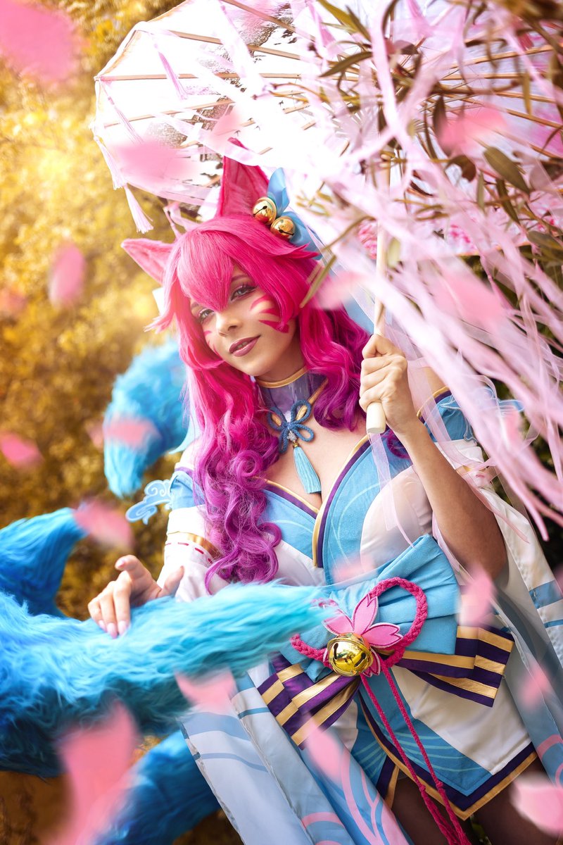 erythcos's tweet photo. “Hello, everyone! I'm Ahri. I'll be your guide to the afterlife." - Spirit Blossom Ahri from @LeagueOfLegends 

First photo of the Ahri SB photoshoot! I can’t be happier with the results 🥰

📸 @VOADxProjects 
✍️✨ @MerianCloset 
Cosplay from @uwowocosplay 

#LeaguefLegends #ahri https://t.co/rGeCGQstIc