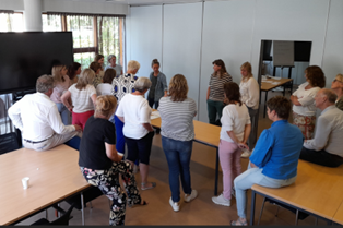 Wat als er zorgzame gemeenschappen zijn, waarin mensen wederkerig met elkaar samenleven? Deze vraag staat centraal in het What if lab waaraan Coloriet meedoet. Dorige week kwamen de deelnemers bij elkaar in Coloriet Laarstaete > coloriet.nl/what-if 

#ZorgvandeToekomst