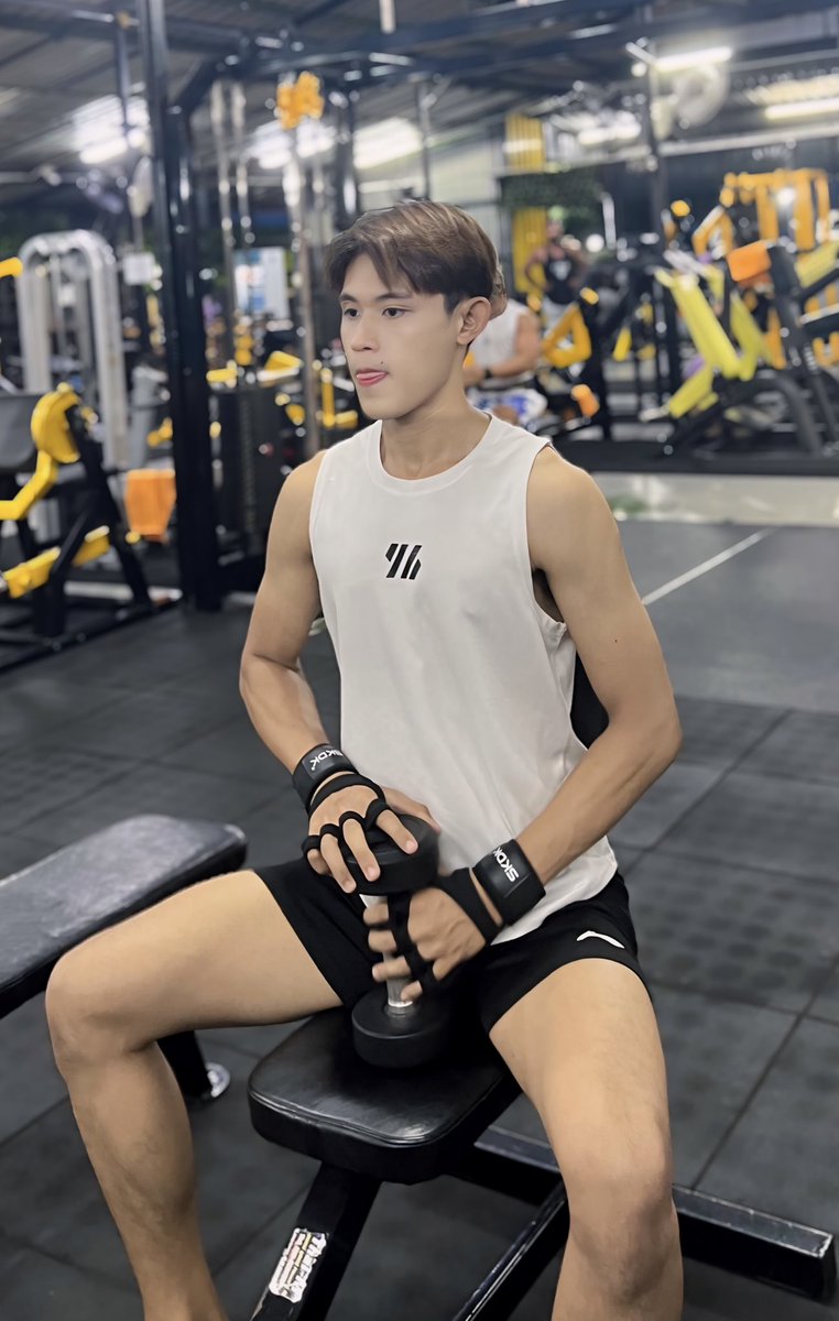 Toeyck19's tweet photo. จะเล่นแค่ใจเหรอ เล่นอยากอีกด้วยได้มะ💪🏻🫣 https://t.co/lHJzXFm7Wd