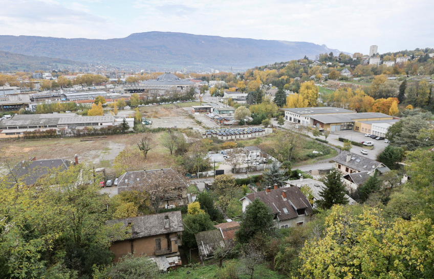 Vous êtes porteurs d’une initiative de sobriété dans le champ de l’urbain ou de l’#immobilier ? 
➡️ Les Trophées de la sobriété foncière et immobilière de l’<a href="/ademe/">ADEME</a> sont faits pour vous ! 
Candidatez ici 👉🏻agirpourlatransition.ademe.fr/entreprises/ac…