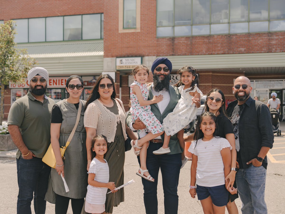 PrabSarkaria's tweet photo. Another successful community BBQ in our home riding of #BramptonSouth! 

It was great to have Premier @FordNation join us and catch up with constituents and friends. Thank you to everyone who came out! #onpoli https://t.co/wSSKDfsA38